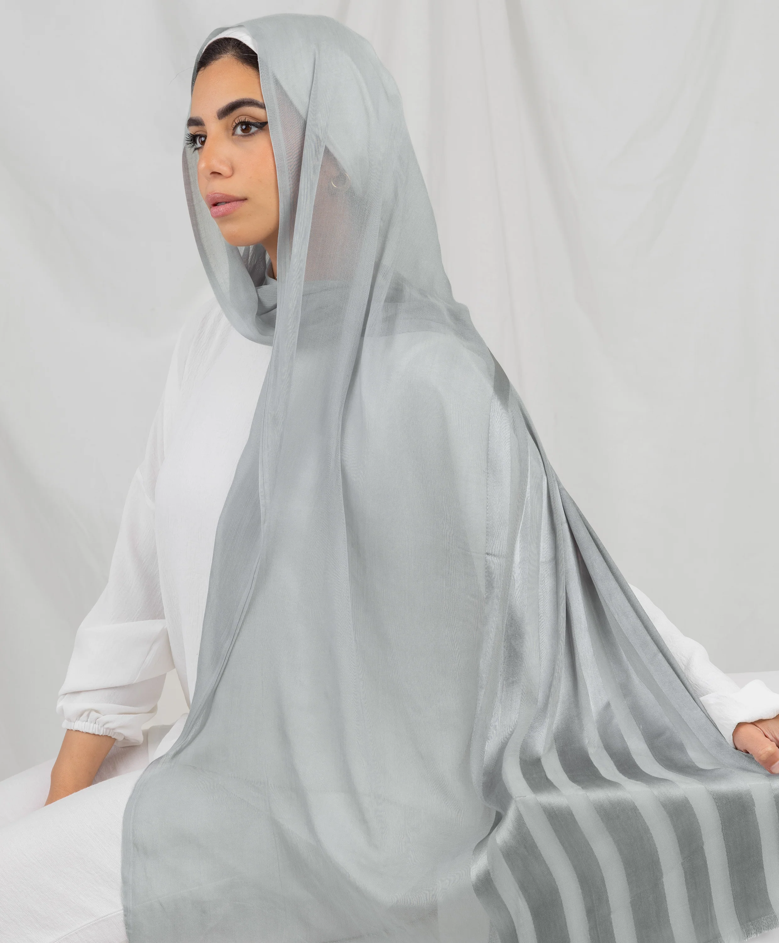 Opulent Linen Scarf - Image 19